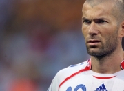 熊猫体育官网入口-厄瓜多尔末节逆转冰岛，基耶萨一剑封喉，世界杯最冷一夜的孤胆英雄