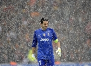 熊猫体育赛事-米切尔，明尼苏达寒夜里的唯一火焰，如何用大场面定义活塞的孤勇