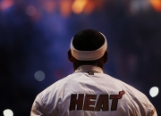 熊猫体育赛事-张本智和状态火热助波兰队鏖战瑞典队，欧洲乒坛格局生变