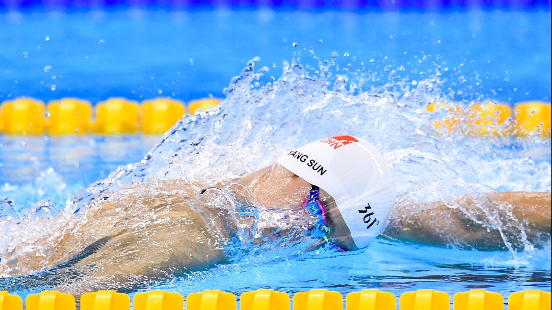 赛道上的新纪元，皮亚斯特里点燃赛场，迈凯伦碾压威廉姆斯